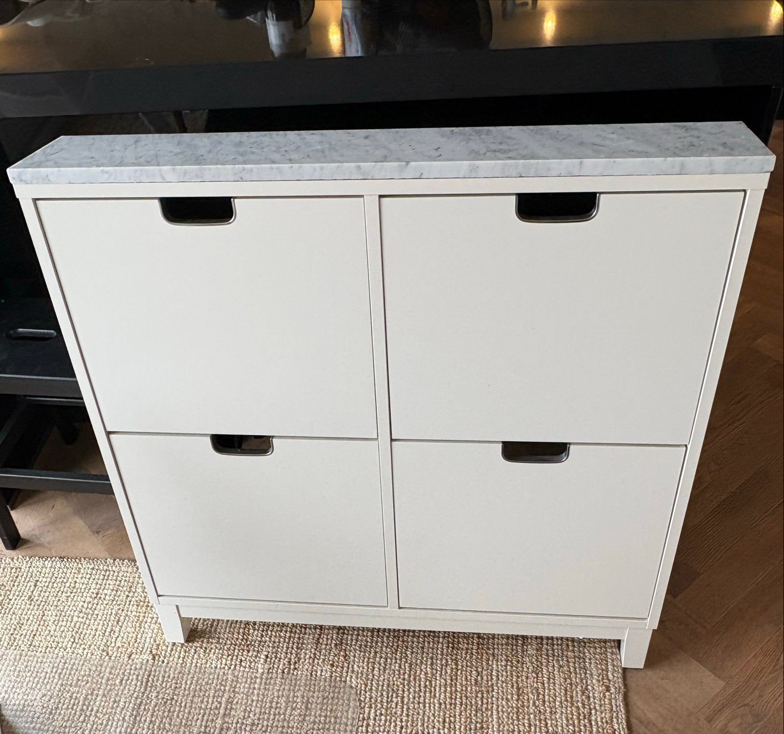 IKEA STÄLL schoenenkast met 4 vakken en marmeren blad, Ophalen, Gebruikt