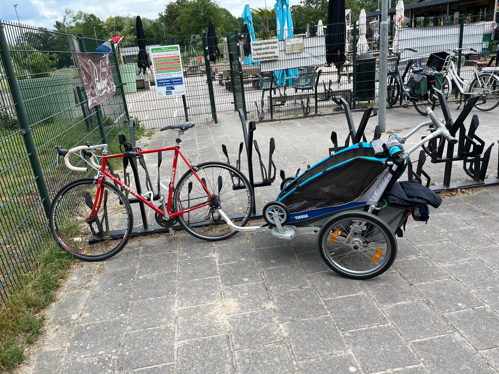Thule Chariot CX premium geveerde fiets- en wandelkar huren, Ophalen, Gebruikt, Vering, 20 tot 40 kg