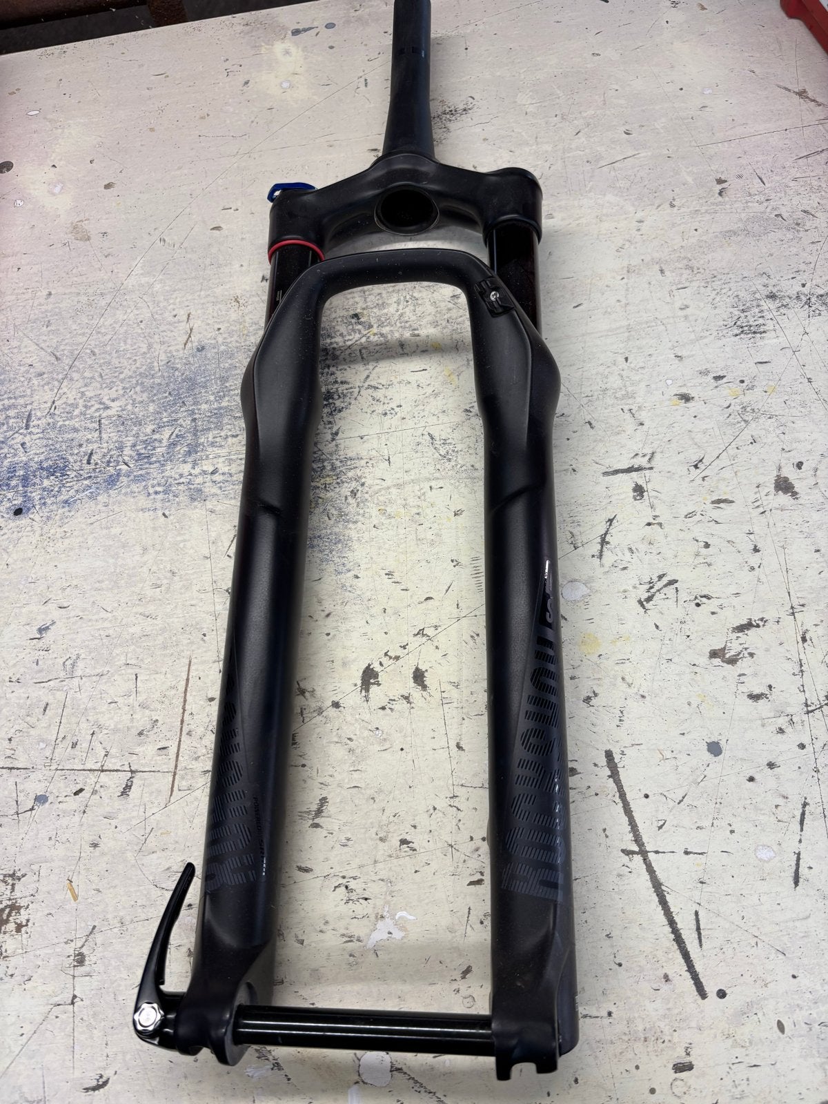 RockShox Reba Voorvork 29 inch 100mm, Fietsen en Brommers, Ophalen of Verzenden, Zo goed als nieuw, Voorvork, Aluminium