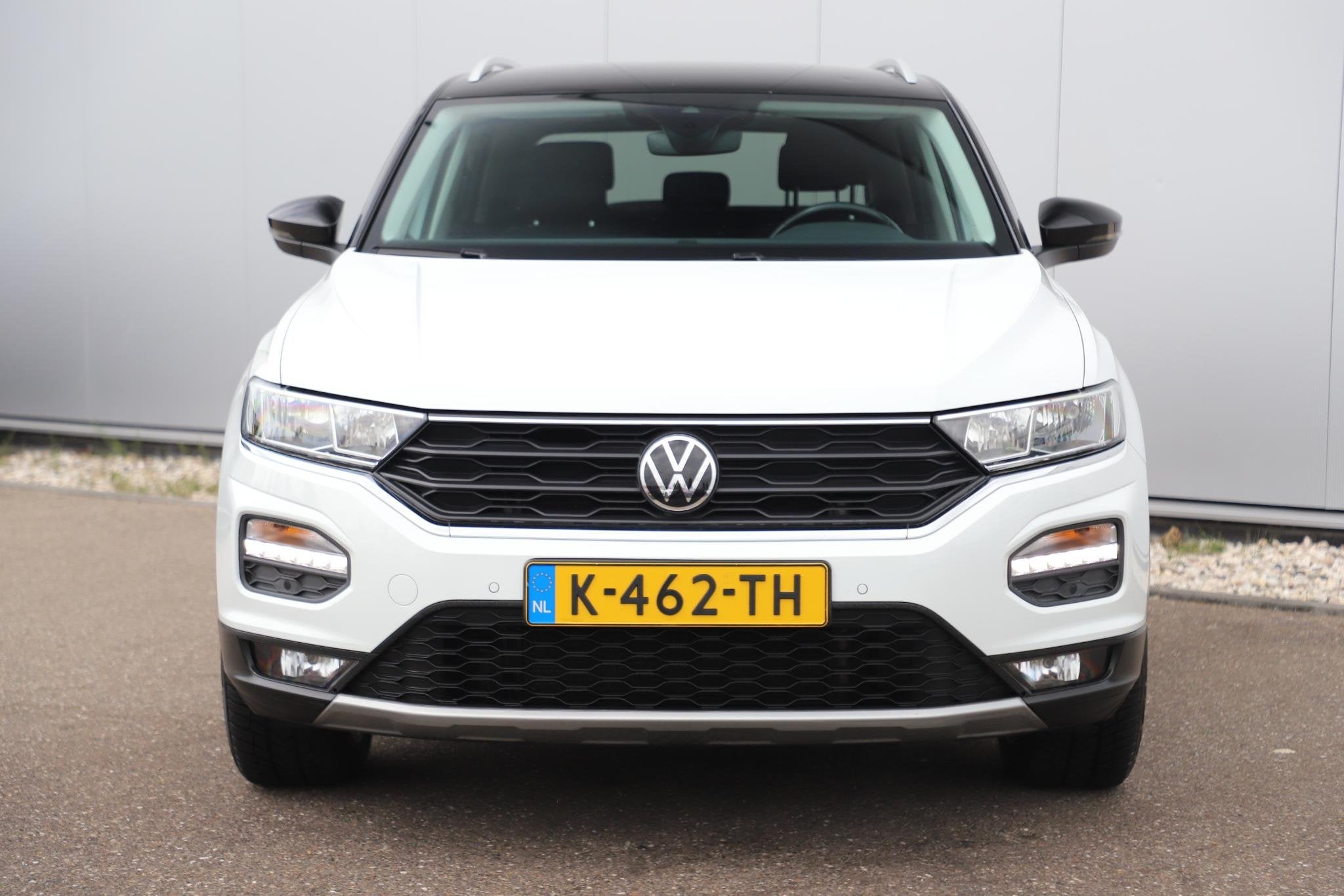 Volkswagen T-Roc 1.0 TSI Style Business Trekhaak 18 inch Zwa, Auto's, Volkswagen, Voorwielaandrijving, Stof, Gebruikt, Wit