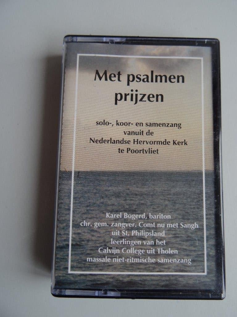 casettebandje met psalmen prijzen solo koor en samenzang van, Gebruikt, 1 bandje, Ophalen of Verzenden, Origineel