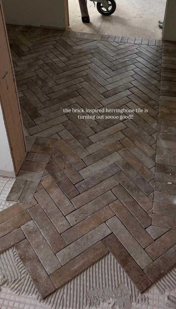 GEZOCHT waaltjes / klinkers 2cm dik voor in huis, Ophalen of Verzenden, Minder dan 10 m², Laminaat