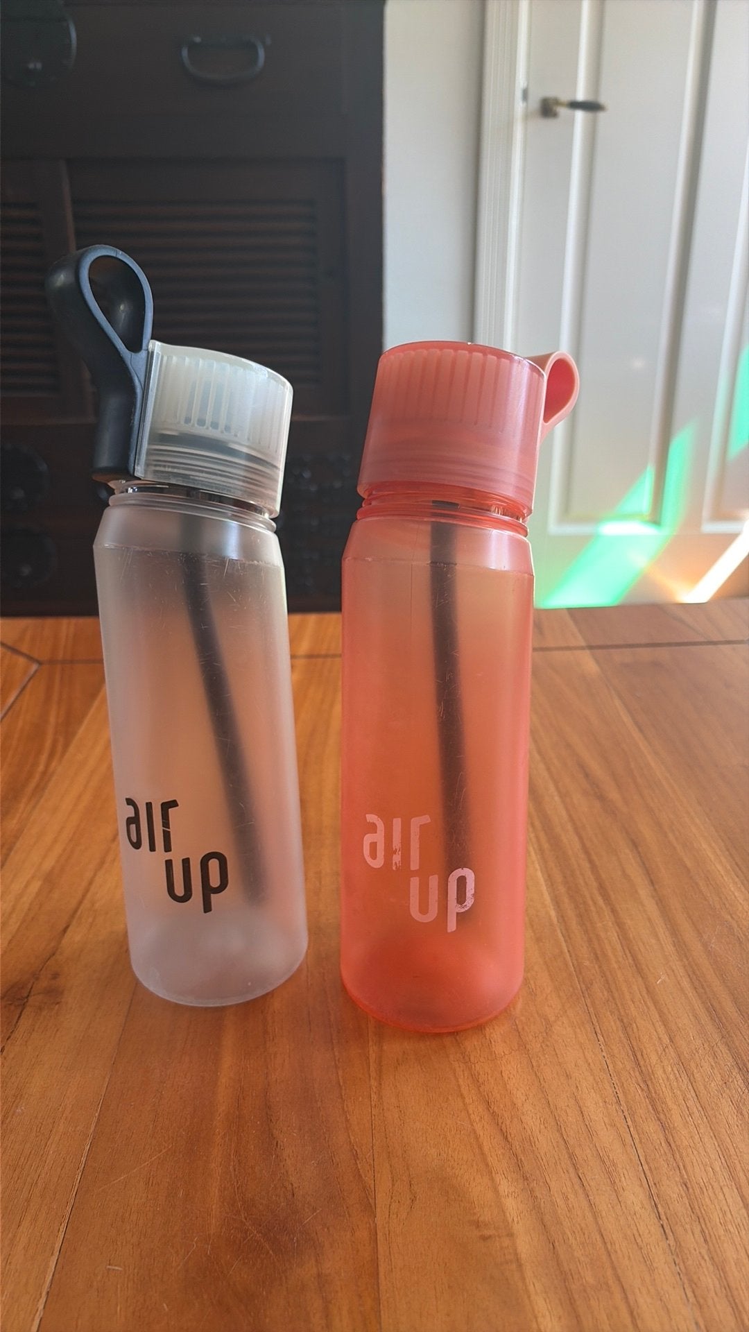 Twee Air Ups - grijs/zwart en oranje, Ophalen of Verzenden, Gebruikt