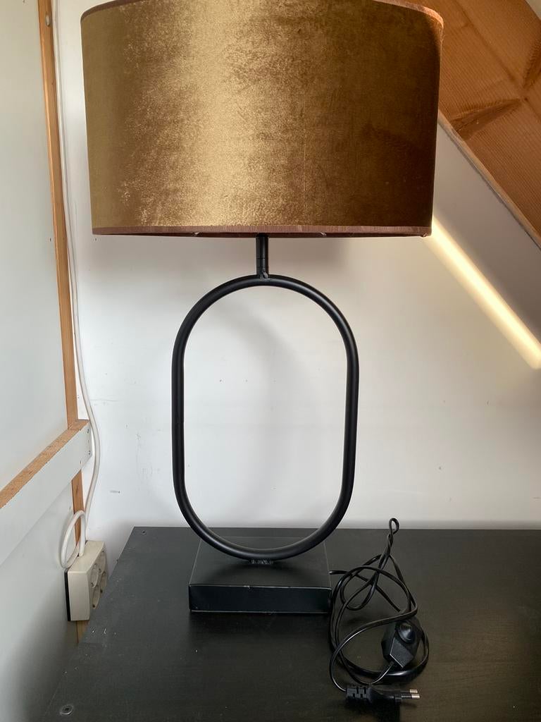 Lamp op voet, Huis en Inrichting, Lampen | Tafellampen, Ophalen, Zo goed als nieuw, 50 tot 75 cm
