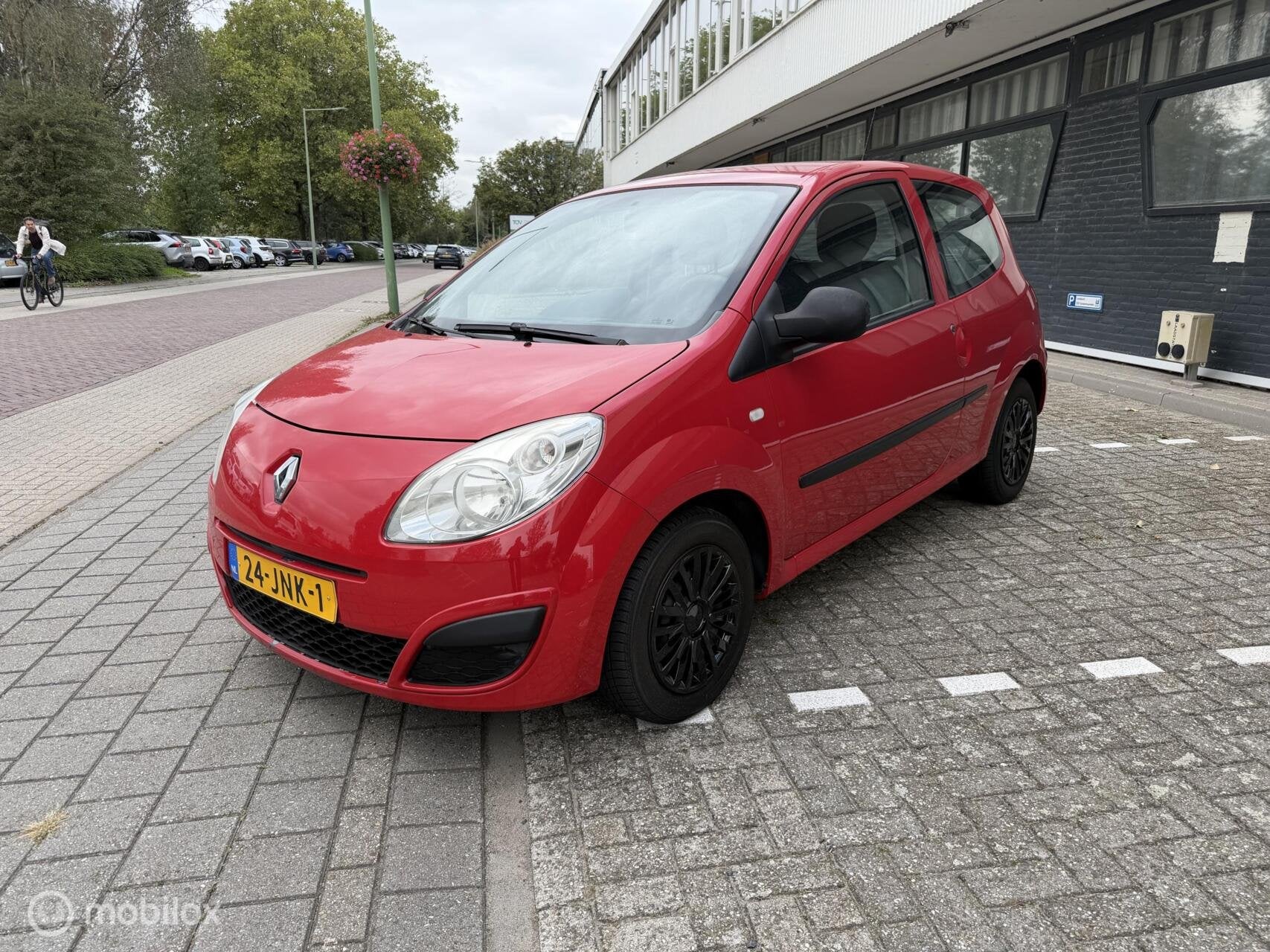 Renault Twingo 1.2 Authentique Airco|NAVI|Elek.Pakket, Voorwielaandrijving, Twingo, Gebruikt, 31 €/maand