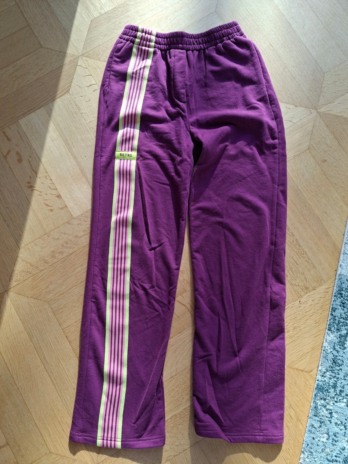 Shoeby paarse joggingbroek met streep maat 158/164, Broek, Meisje, Ophalen of Verzenden, Zo goed als nieuw