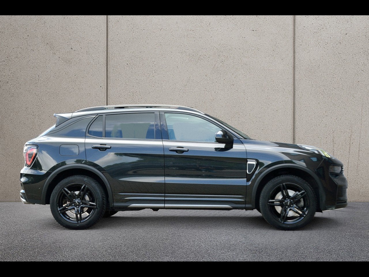 Lynk & Co 01 1.5 Plug-in Hybrid | Full Black | Trekhaak | Pa, Voorwielaandrijving, Stof, Zwart, Zwart