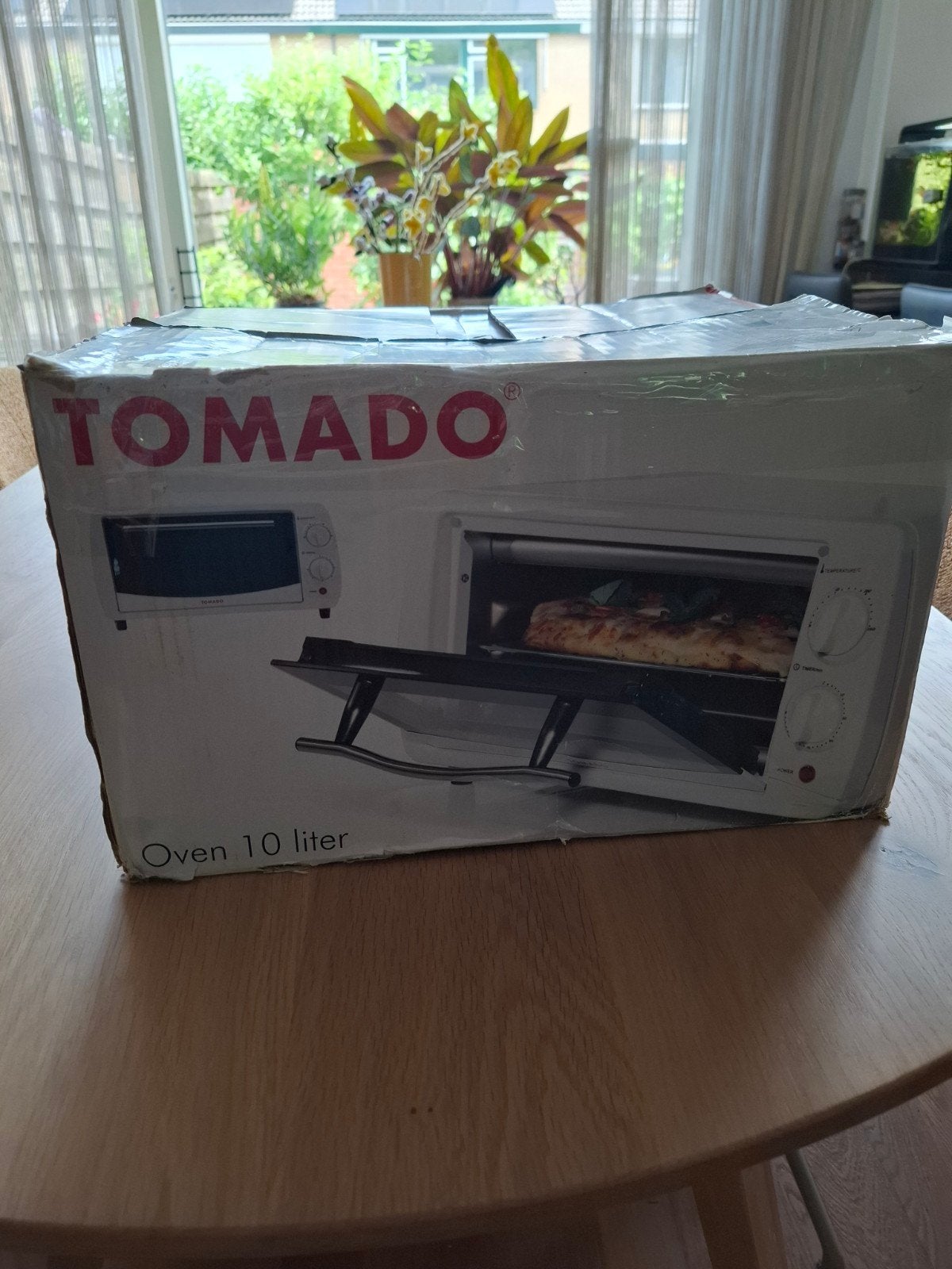 Vakantie-oventje wit Tomado voor camping, boot of extra, Ophalen, Gebruikt, Minder dan 4 personen