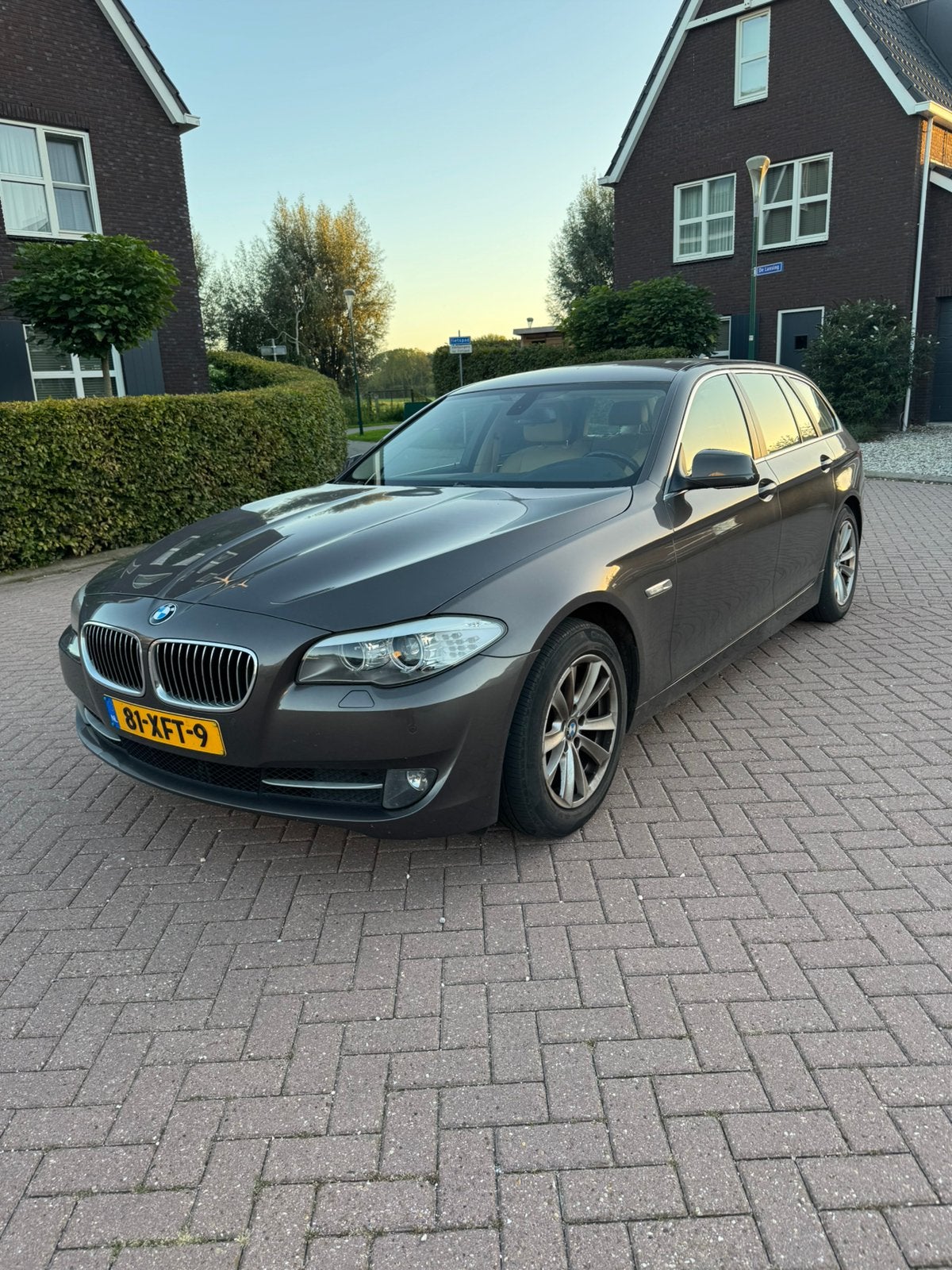 BMW 5-Serie 520I uit 2012 Bruin, Auto's, 4 cilinders, Origineel Nederlands, Stationwagon, Particulier