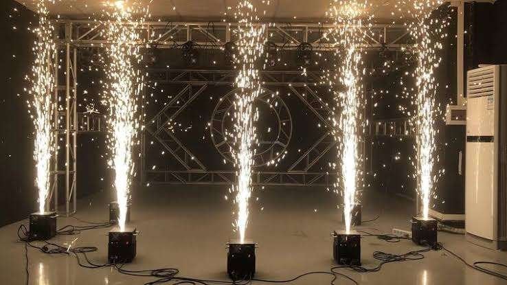 Indoor vuurwerk machine huren? Sparkular vuurwerkfontein, Ophalen, Nieuw, Licht