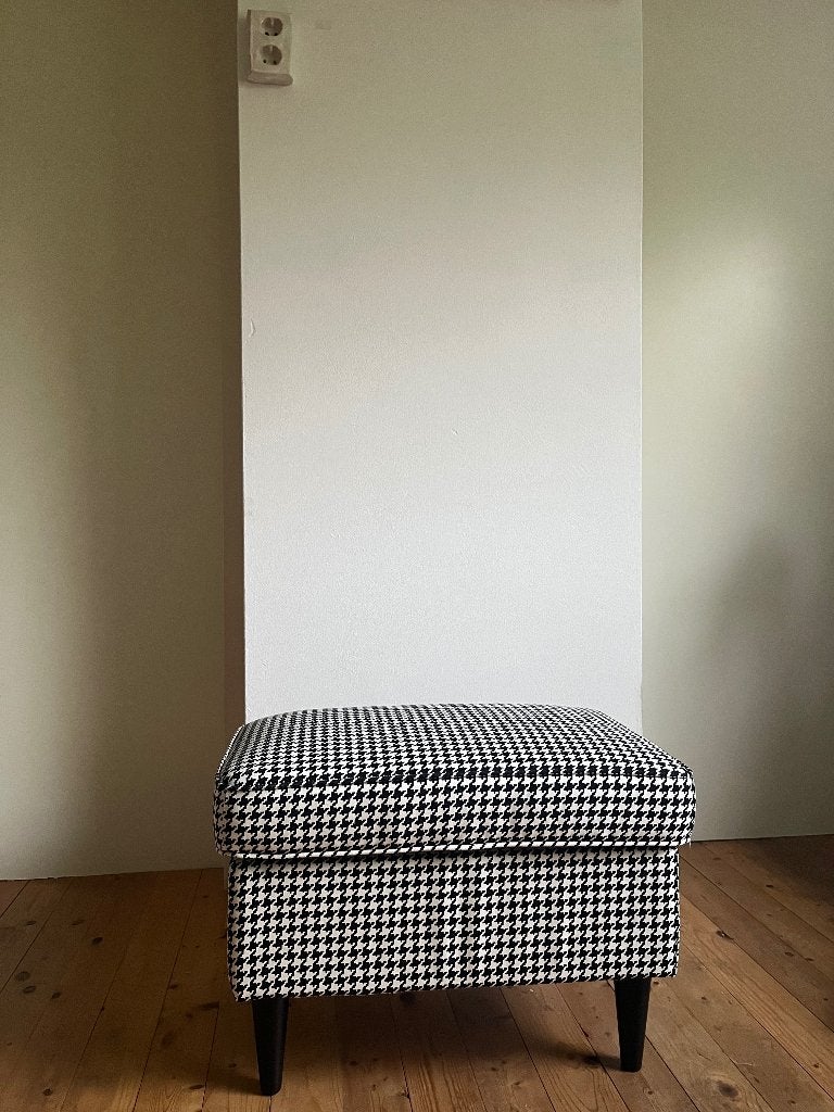 Strandmon voetenbank (ikea), Huis en Inrichting, Ophalen, Minder dan 50 cm, Zo goed als nieuw, Stof