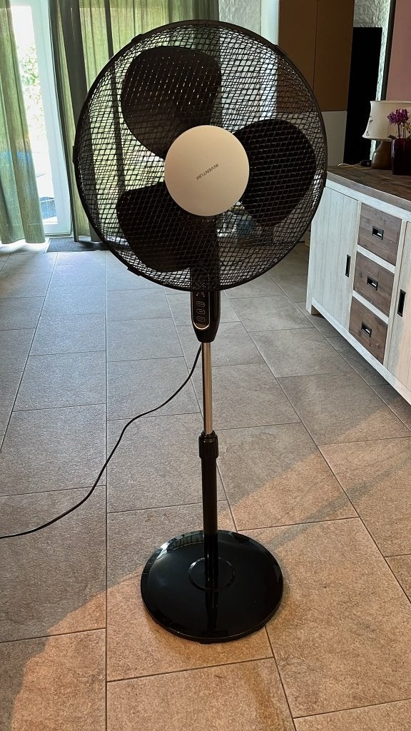 Ventilator Inventum zwart, Ophalen, Ventilator met afstandsbediening, Zo goed als nieuw, Statiefventilator
