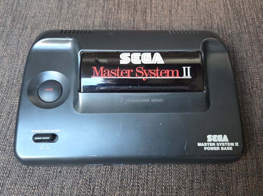SEGA Master System II (RGB, 50/60Hz), Spelcomputers en Games, Spelcomputers | Sega, Master System, Ophalen of Verzenden, Met 1 controller