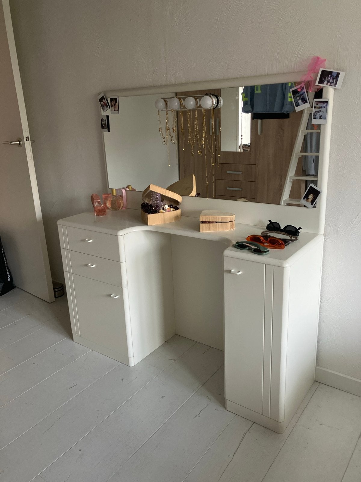 Witte Toilettafel met Spiegel en Lades, Huis en Inrichting, Ophalen, Gebruikt, Hout, 100 tot 150 cm