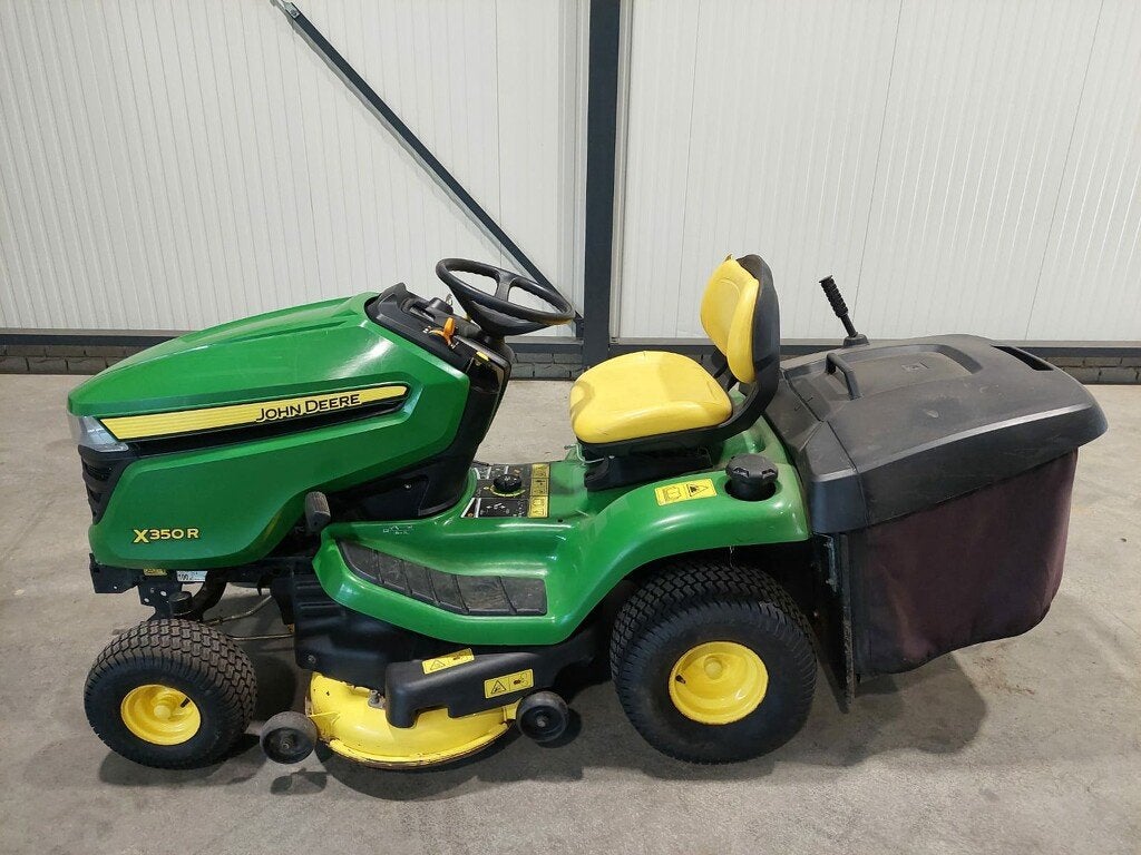 John Deere X 350R zitmaaier, John Deere, JDFCustomerSupport@JohnDeere.com, John-Deere-Strasse 169190
Walldorf, DE, John Deere