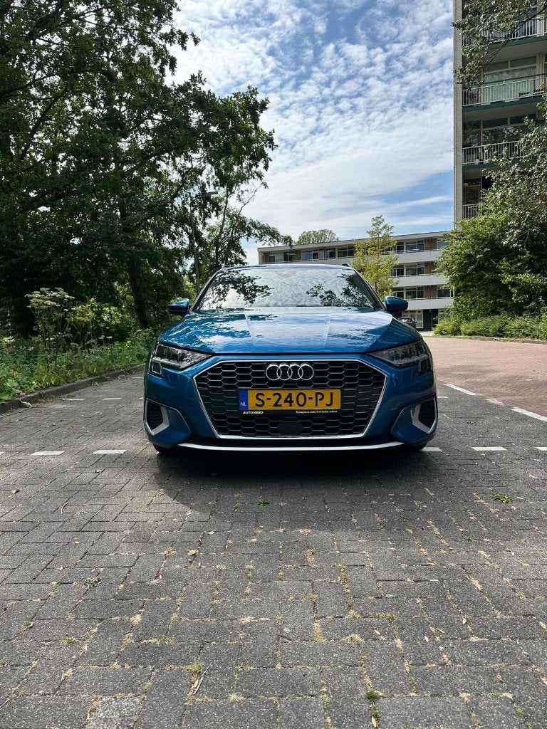 Audi A3 35 Tfsi 150pk S-tronic 2020 Blauw, Auto's, Stof, 4 cilinders, Blauw, 690 kg