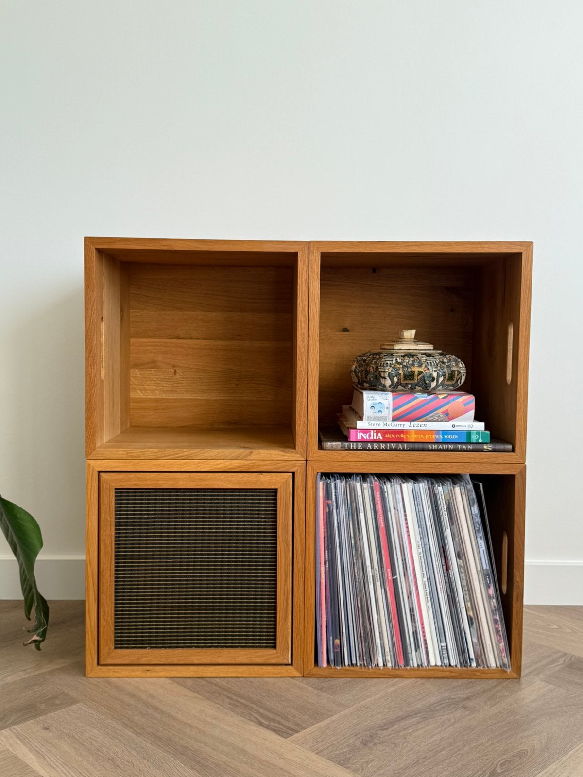 Music Box Designs geolied eiken vinyl platen LP opbergdozen, Doe-het-zelf en Verbouw, Ophalen, Gebruikt, Minder dan 50 cm, Minder dan 40 cm