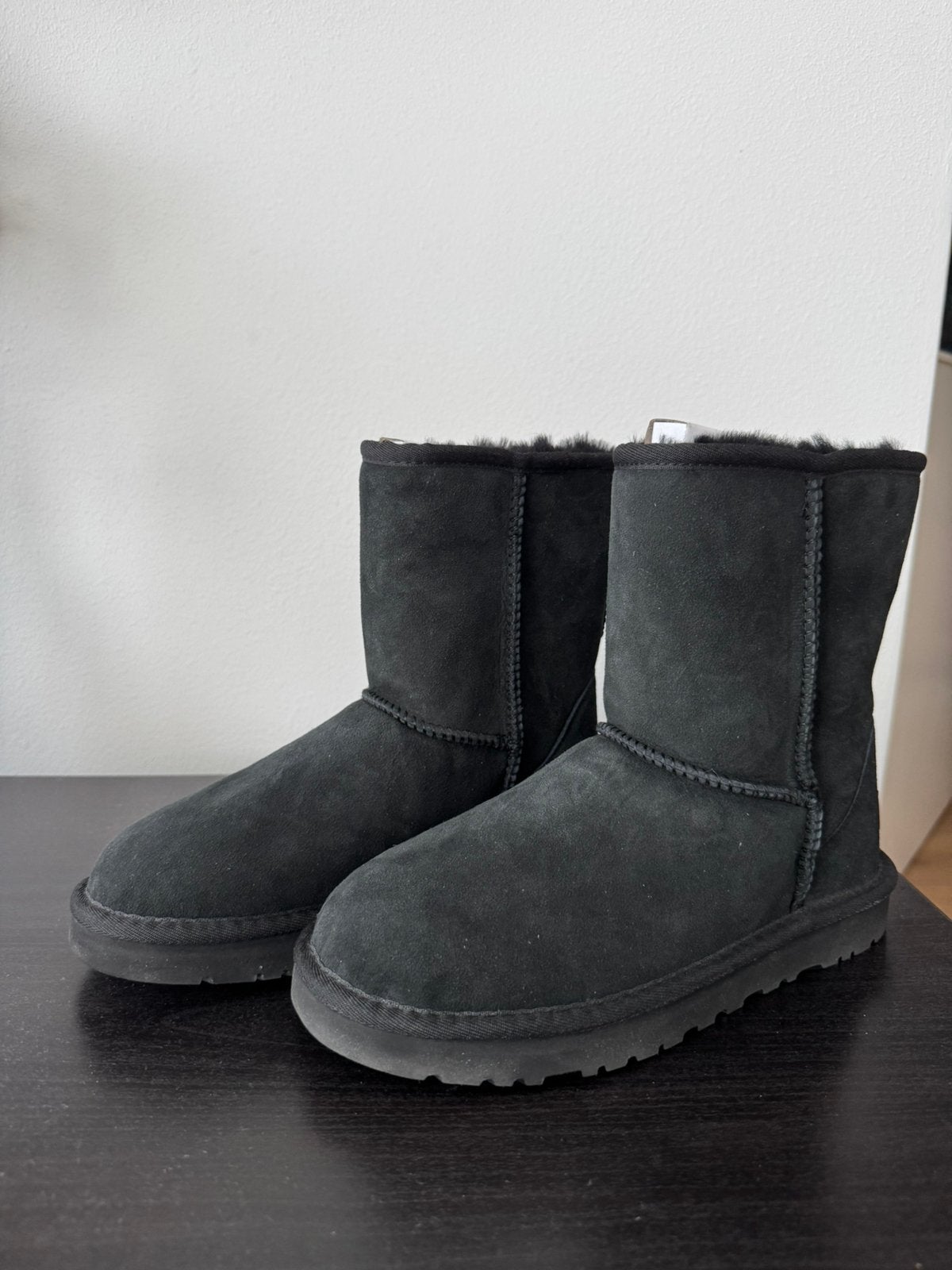 Zwarte uggs maat 38, Zwart, Lage of Enkellaarzen, Nieuw, Ophalen of Verzenden