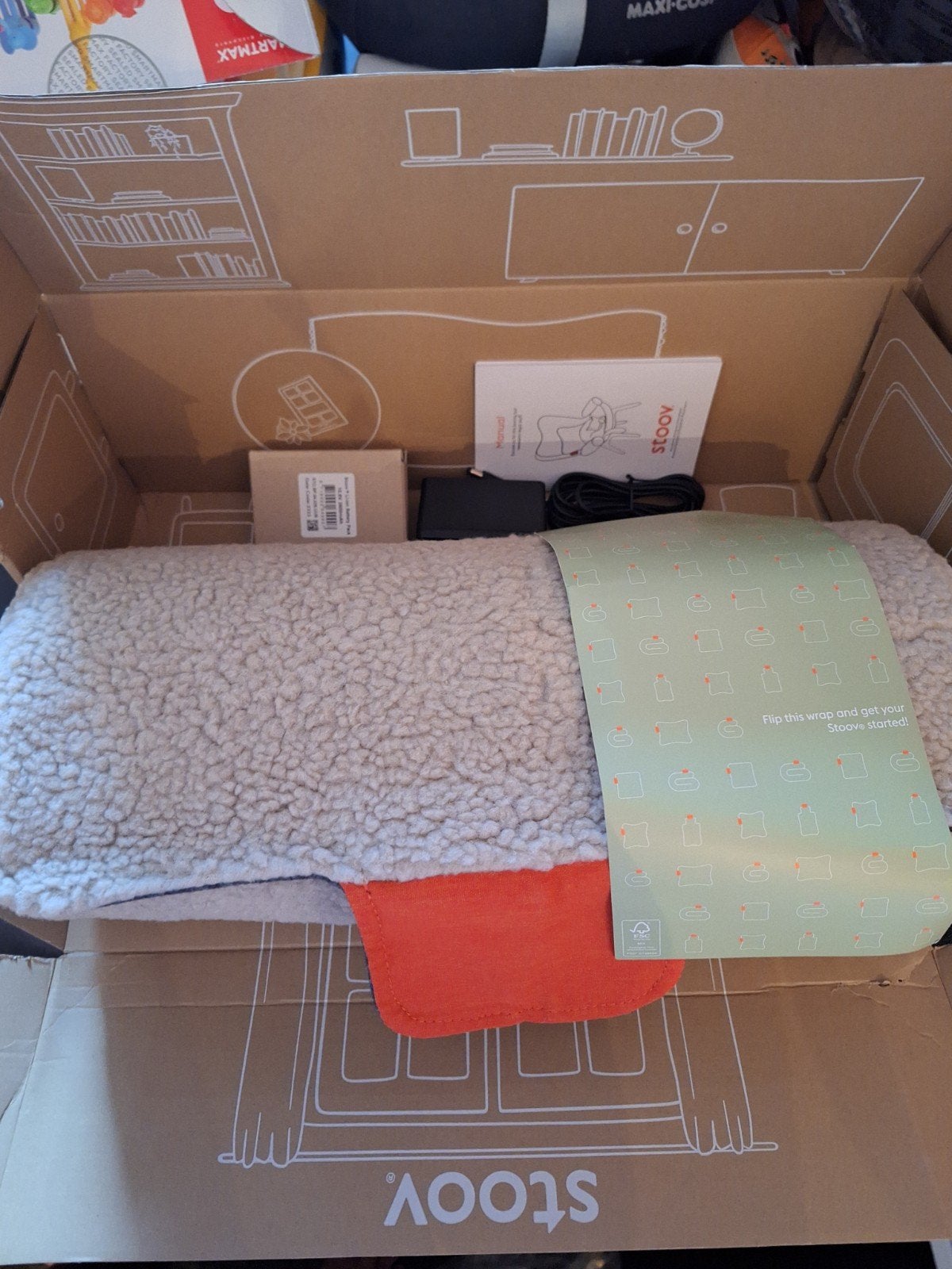 Stoov Big Hug XL Woolly Beige (gloednieuw!!), Huis en Inrichting, Woonaccessoires | Plaids en Woondekens, Ophalen of Verzenden