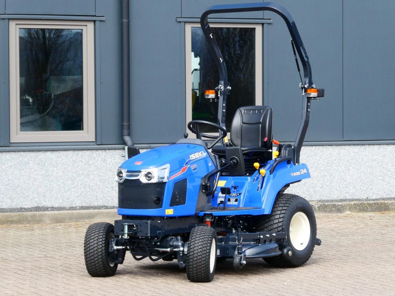Iseki TXGS-24 4wd HST / 0001 Draaiuren / Middenondermaaidek, Zakelijke goederen, Agrarisch | Tractoren, Overige merken, Gebruikt