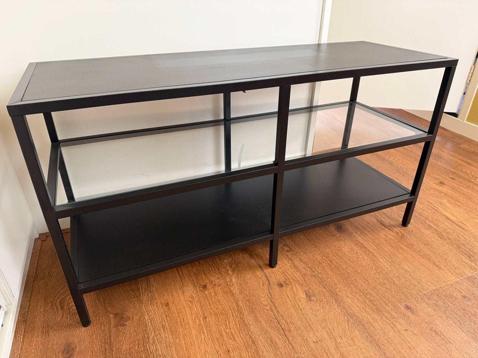 IKEA VITTSJÖ TV-meubel zwart met glasplaat, Ophalen, Gebruikt, 100 tot 150 cm, Glas