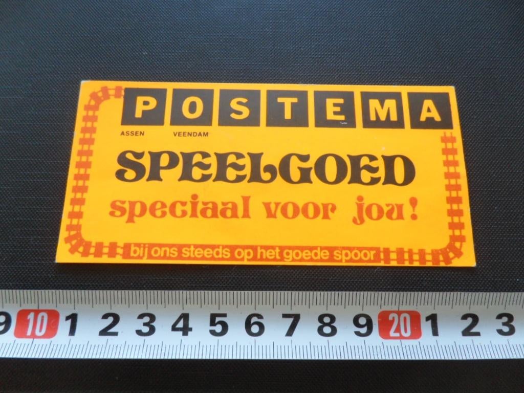 sticker Assen Veendam POSTEMA Speelgoed speciaal voor jou !, Ophalen, Zo goed als nieuw