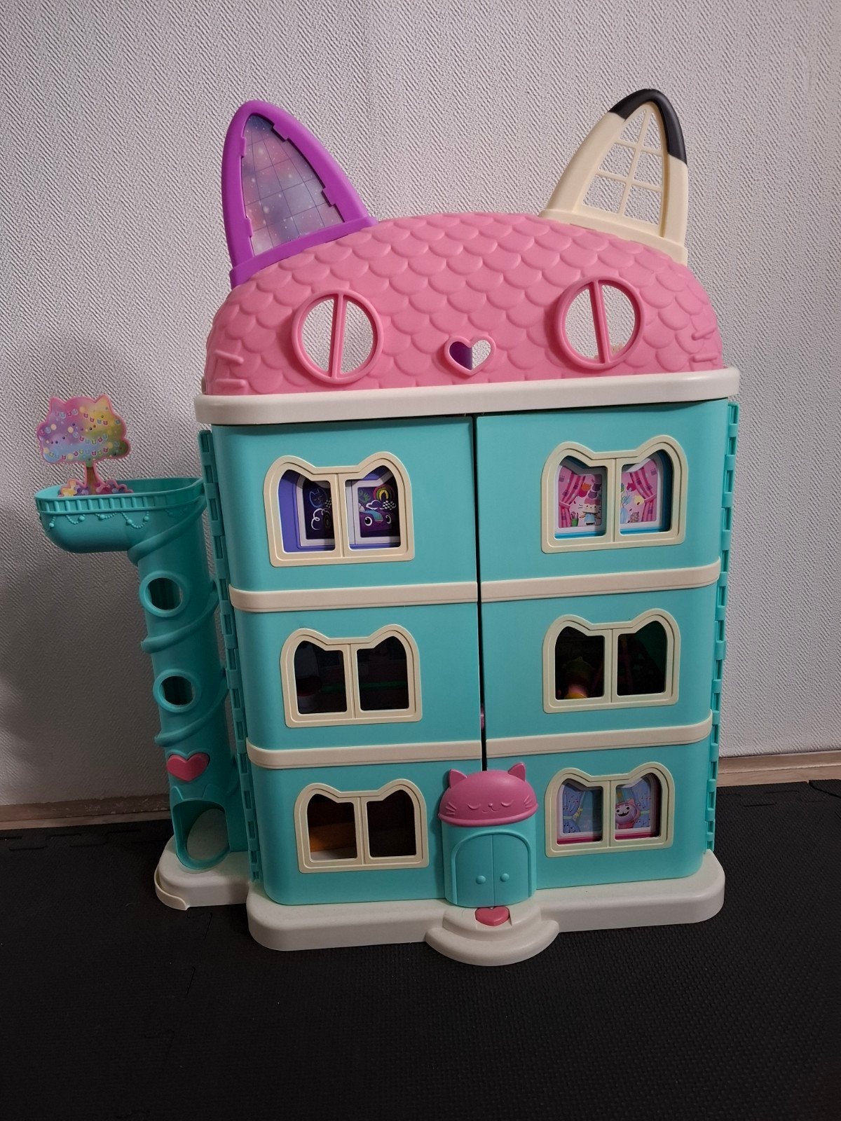 Gabby's Poppenhuis met veel accessoires, Ophalen of Verzenden, Zo goed als nieuw, Poppenhuis