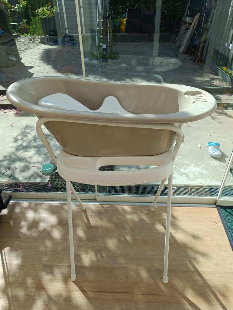 Babybadje met standaard & newborn inzet – Bath Tub set, Ophalen, Zo goed als nieuw, Badje, Standaard