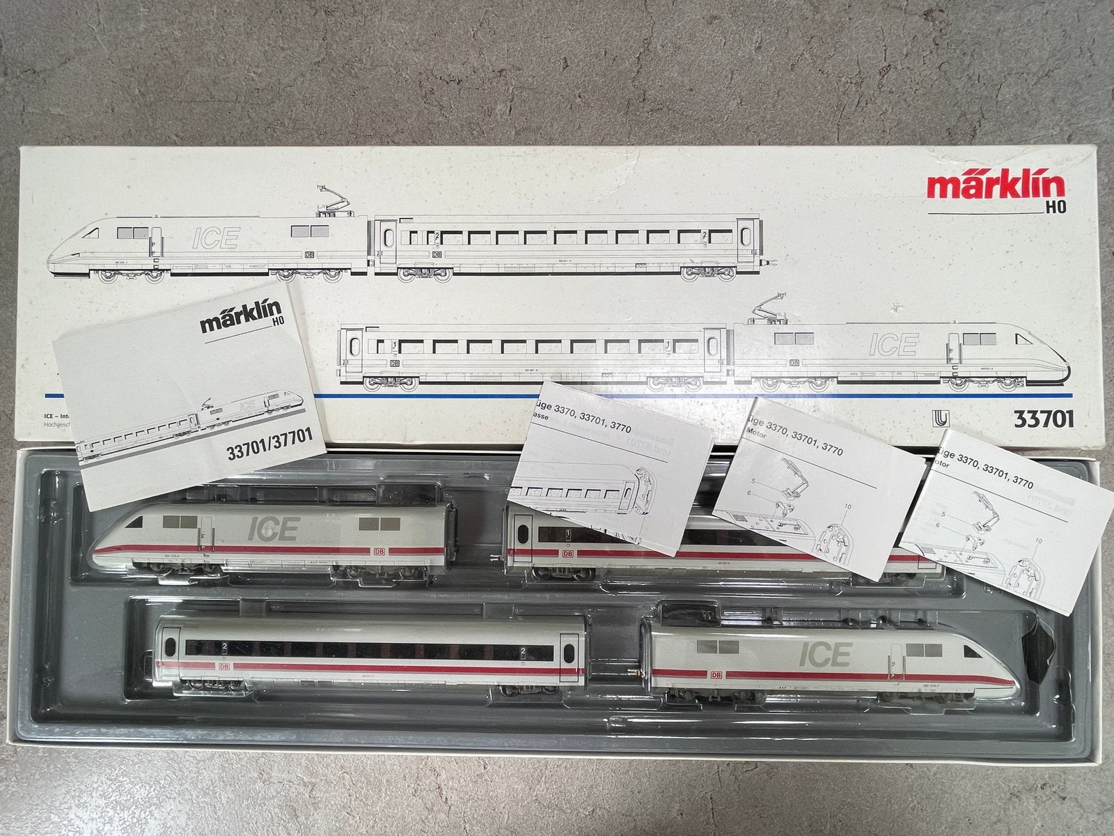 ** NIEUWSTAAT ** Märklin 33701 ** met BINNENVERLICHTING **, Wisselstroom, Treinset, Ophalen of Verzenden, Zo goed als nieuw