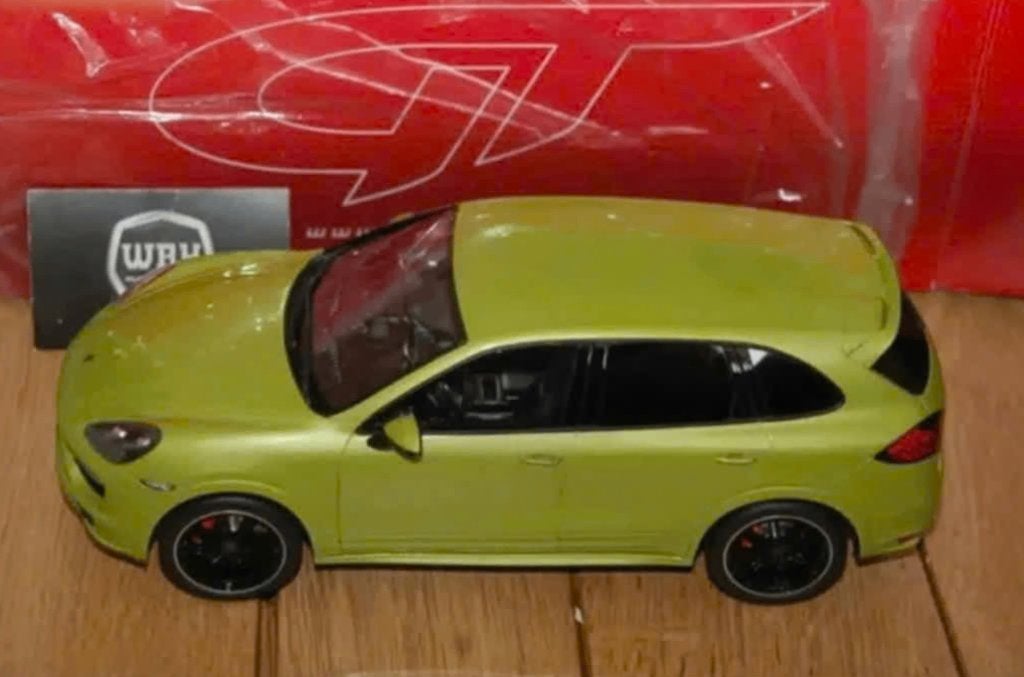 1:18 PORSCHE CAYENNE GTS green GT spirit GT020A in doos WRH, Verzenden, Zo goed als nieuw, Auto, Overige merken