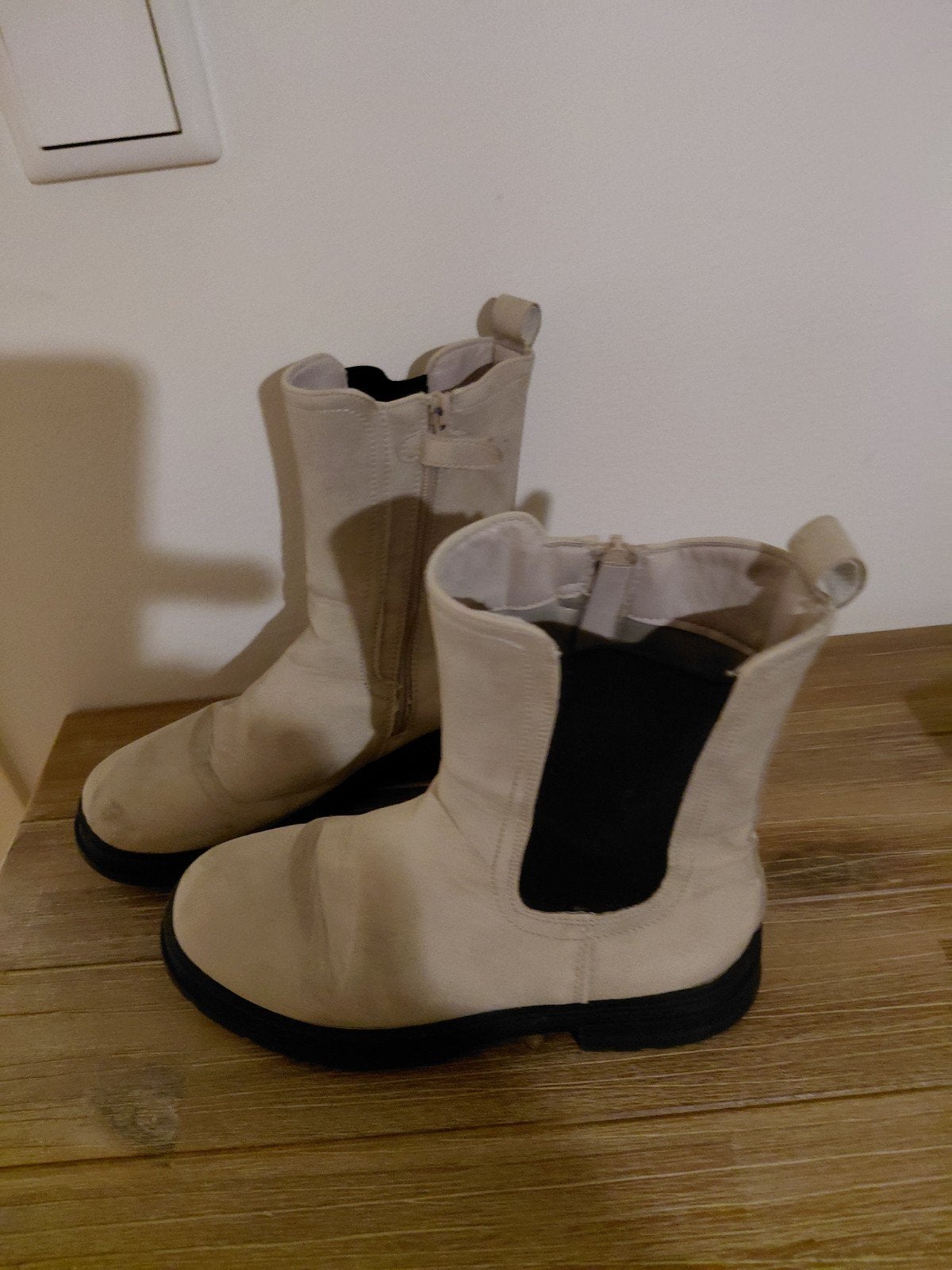 beige meisjes laarzen ,maat 35., Ophalen, Meisje, Laarzen, Zo goed als nieuw