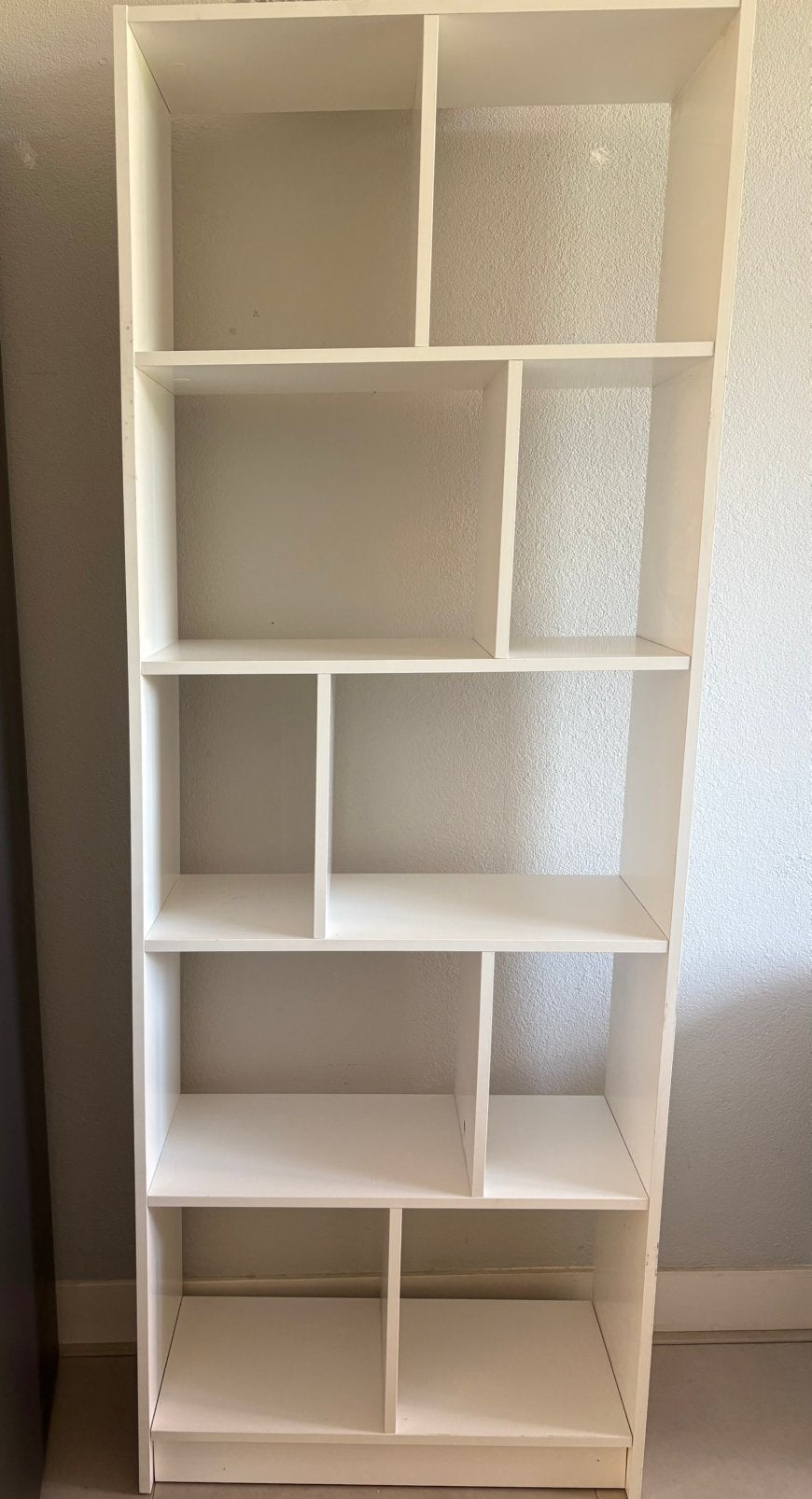 Bookcase 10 shelves white, Ophalen, Zo goed als nieuw, 25 tot 50 cm
