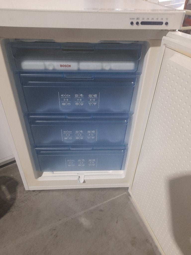 Bosch tafelmodel vriezer, Zo goed als nieuw, Energieklasse A of zuiniger, Ophalen, 85 tot 120 cm