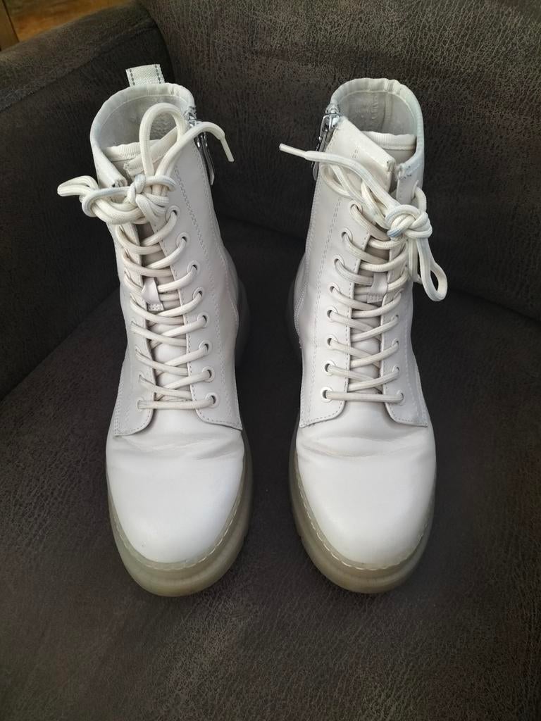 Dames boots 37 Tamaris, Ophalen of Verzenden, Zo goed als nieuw, Wit, Sneakers of Gympen