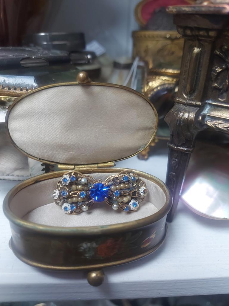 Mooie oude sierlijke bewerkte Victoriaanse strik Broche, Sieraden, Tassen en Uiterlijk, Antieke sieraden, Ophalen of Verzenden