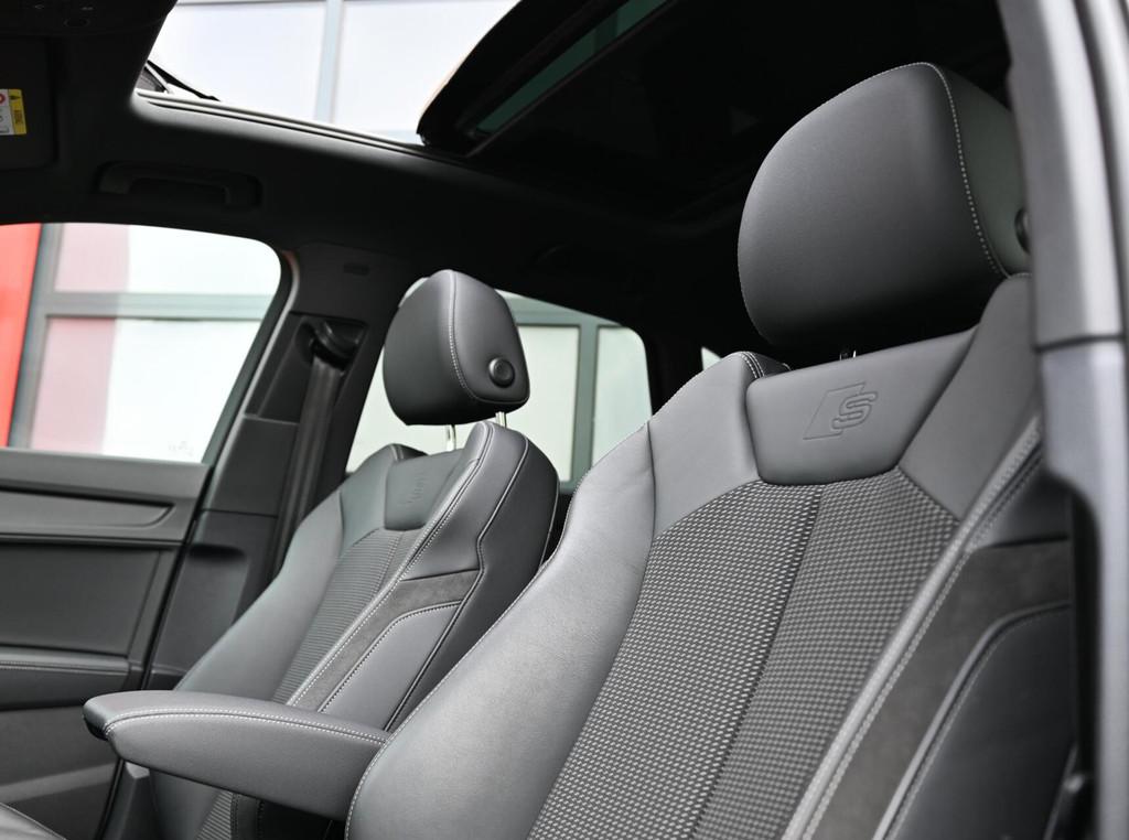 Audi Q3 45 TFSI e 3x S-Line 245PK | Pano | Trekhaak | Alcant, Auto's, Audi, Gebruikt, Zwart, Met garantie (alle), Alcantara