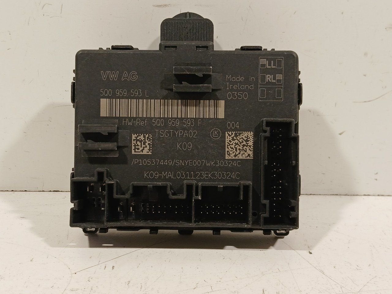Computer centrale vergrendeling Volkswagen Golf, Onderdelen@venauto.nl, Van der Ven Autorecycling B.V., Gebruikt, Ettenseweg 76, 4706 PB Roosendaal, The Netherlands