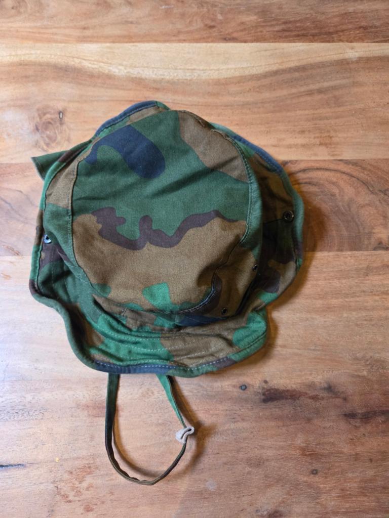 Kl Jungle camo pet, Ophalen of Verzenden, Landmacht, Nederland, Kleding of Schoenen