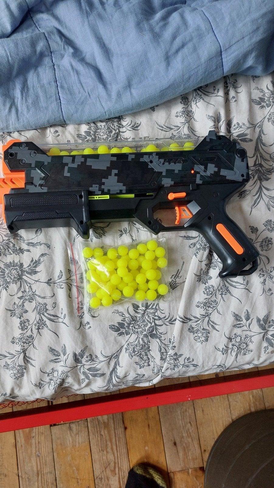 Speelgoedpistool met zachte balletjes en extra munitie, Ophalen of Verzenden, Zo goed als nieuw, Jongen of Meisje