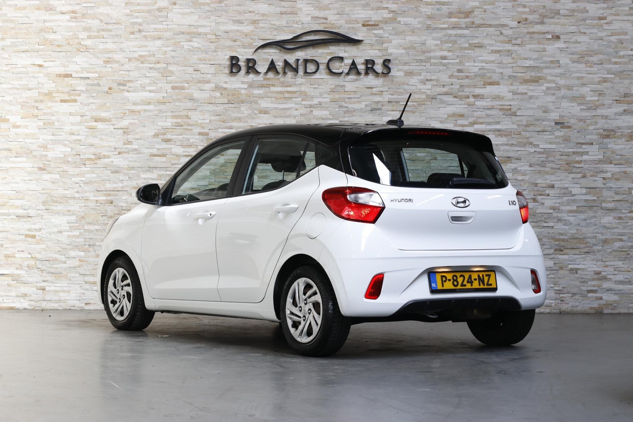 Foto 2 van Hyundai i10 1.0 Comfort | CARPLAY | CRUISE CONTR. | LED | NL