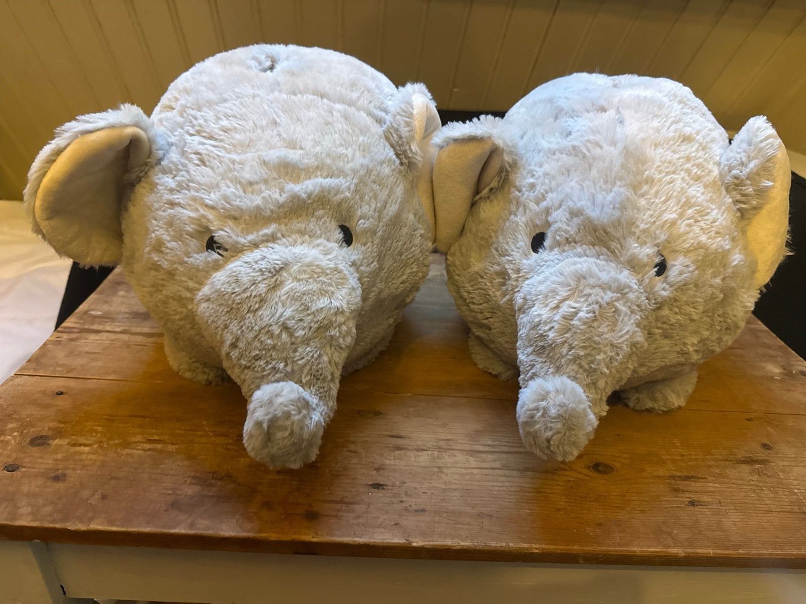 Set van 2 schattige olifant spaarpotten - Zo goed als nieuw, Ophalen of Verzenden, Zo goed als nieuw, Grijs, Textiel