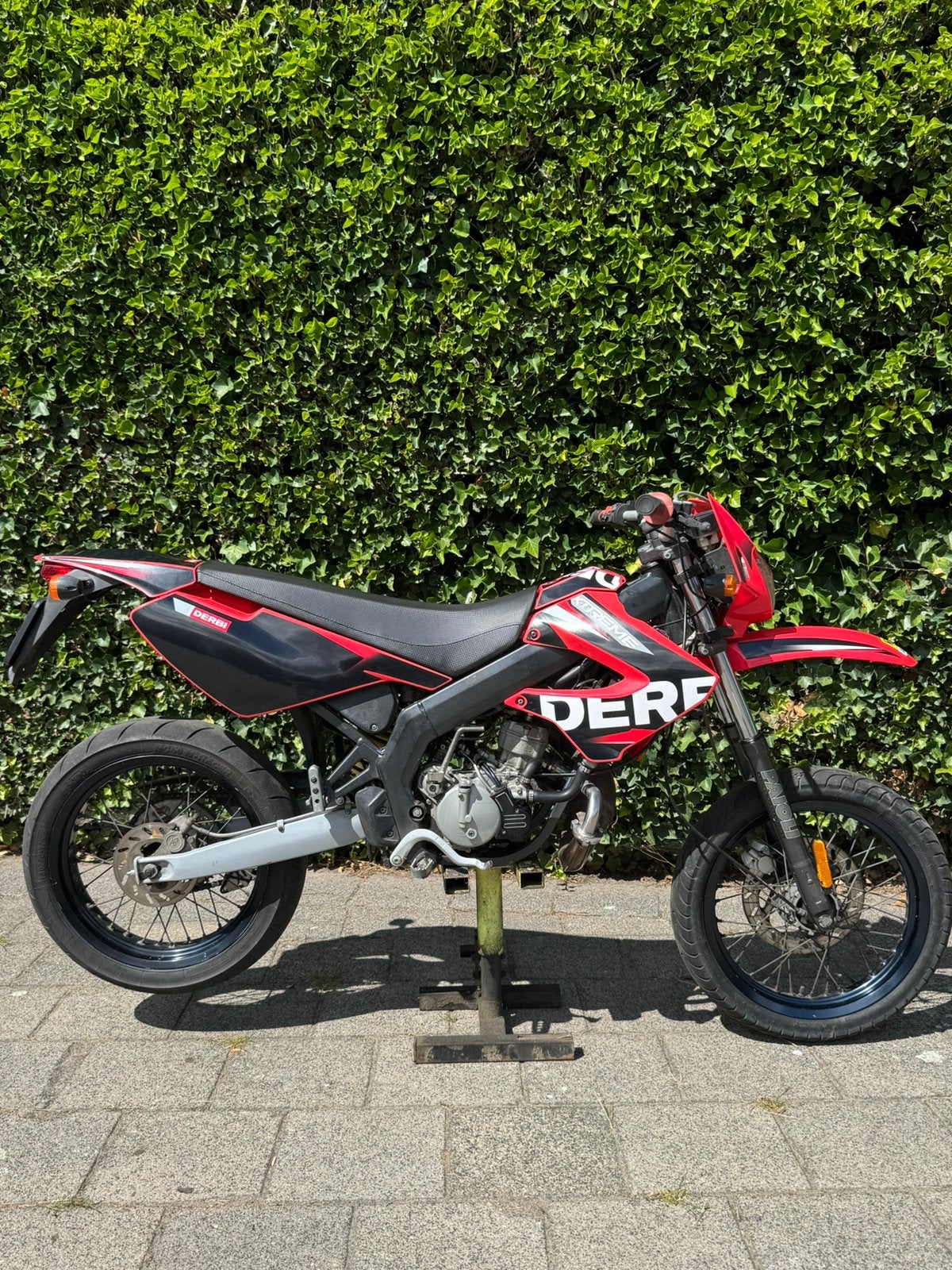 Gave Derbi senda xtreme 50 cc origineel, Fietsen en Brommers, Brommers | Derbi, Ophalen, Zo goed als nieuw