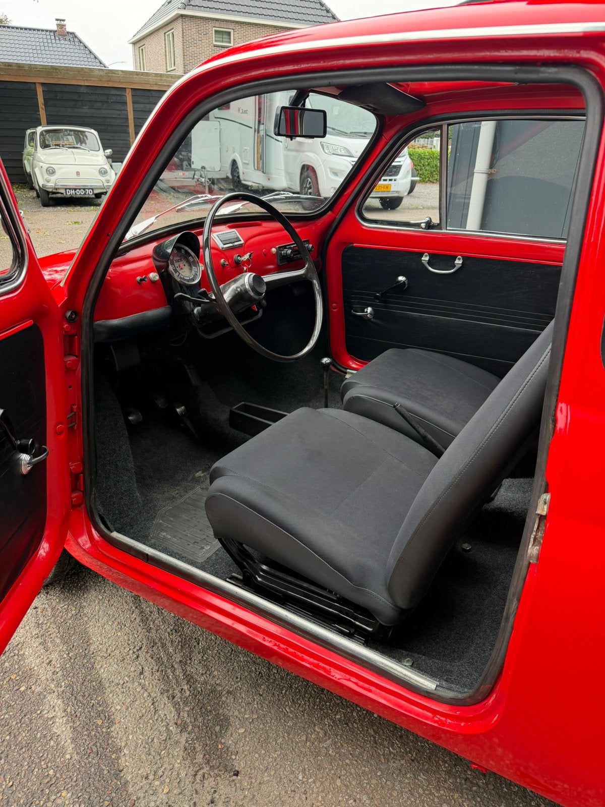 Fiat 500 R oldtimer – 600cc – Ferrari Rood – Whitewalls, foto 6