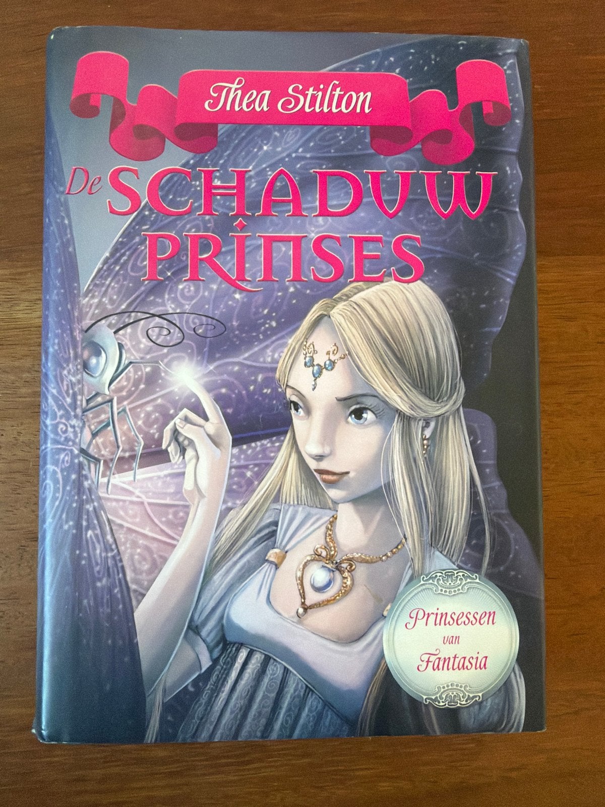 Thea Stilton - De Schaduwprinses (Prinsessen van Fantasia), Boeken, Ophalen of Verzenden, Gelezen