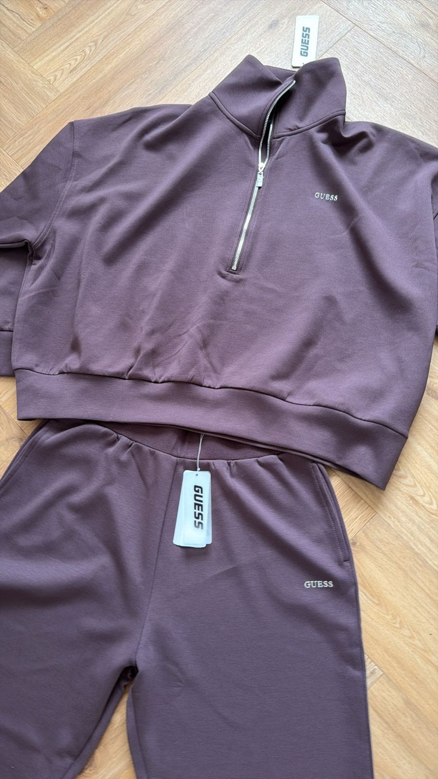 Guess trainingspak bruin maat xl, Ophalen of Verzenden, Nieuw, Maat 42/44 (L)