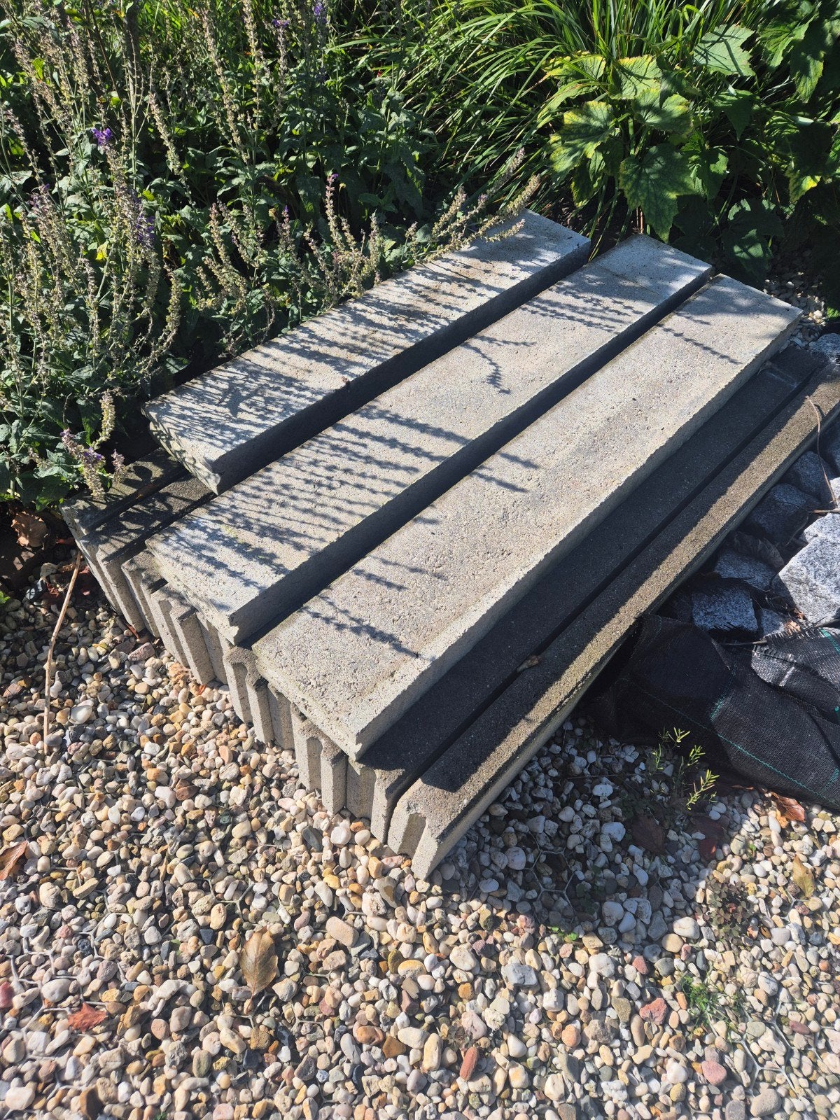 Betonnen opsluitbanden voor tuin of oprit, Tuin en Terras, Ophalen, Overige materialen, Gebruikt, Overige typen