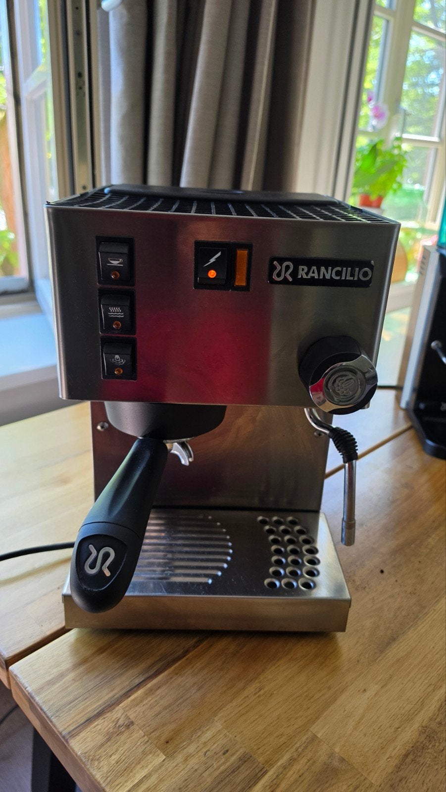 Rancilio Silvia V3 Espressomachine & Rocky Bonenmaler Set, Zo goed als nieuw, Combi, Gemalen koffie, Ophalen