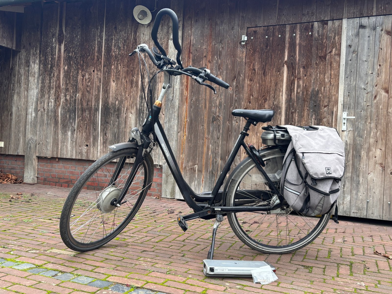 Sparta F8e E-bike 2017 - Defecte motor, 2 accu's, 2 sleutels, Ophalen, Gebruikt, Sparta