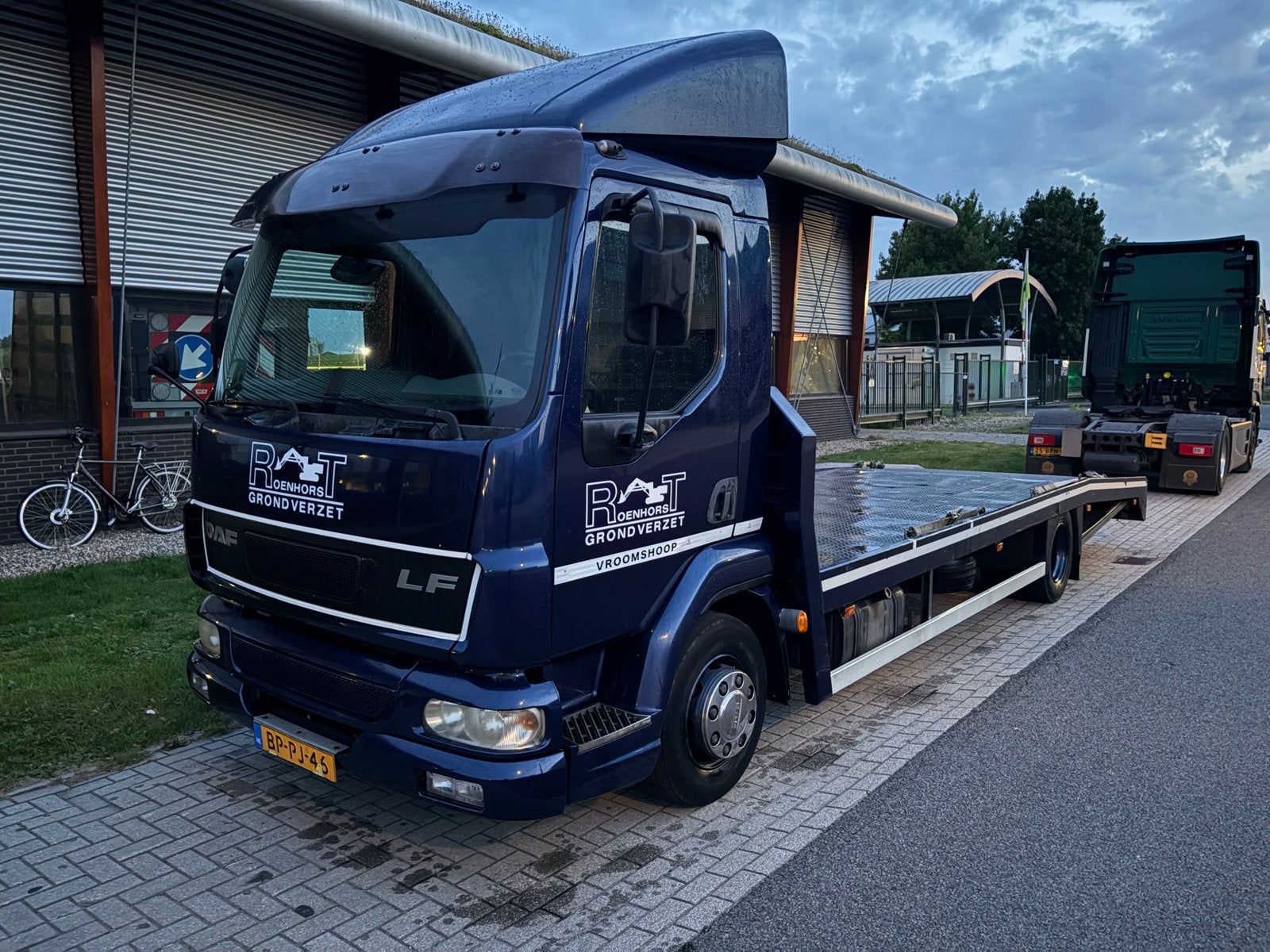 Daf oprijauto 12ton, Auto's, Achterwielaandrijving, Blauw, Overige kleuren, Particulier