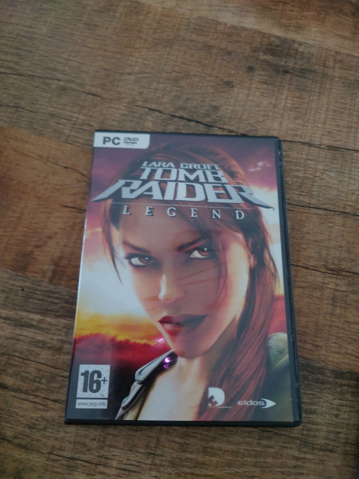Lara Croft Tomb Raider Legend pc/computerspel, Ophalen of Verzenden